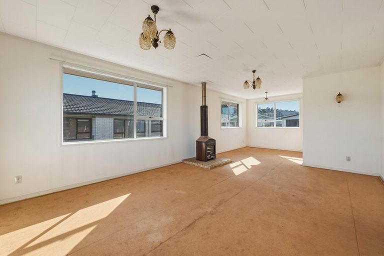 Photo of property in 1 Hinau Street, Pukehangi, Rotorua, 3015