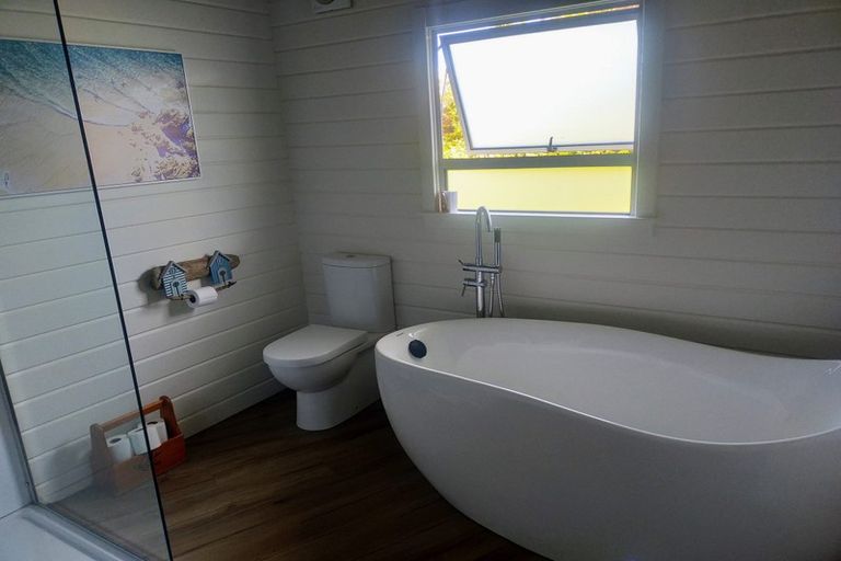 Photo of property in 17 Howe Street, New Brighton, Christchurch, 8083