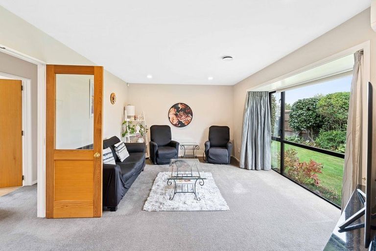 Photo of property in 45 Munro Street, Redwood, Christchurch, 8051