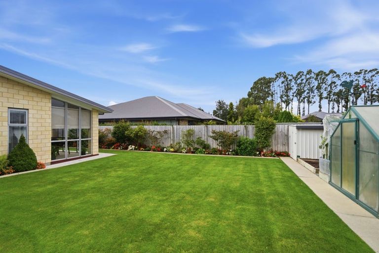 Photo of property in 5 Guardsman Place, Prebbleton, 7604