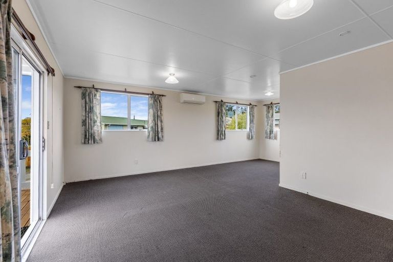 Photo of property in 18 Nikau Street, Inglewood, 4330