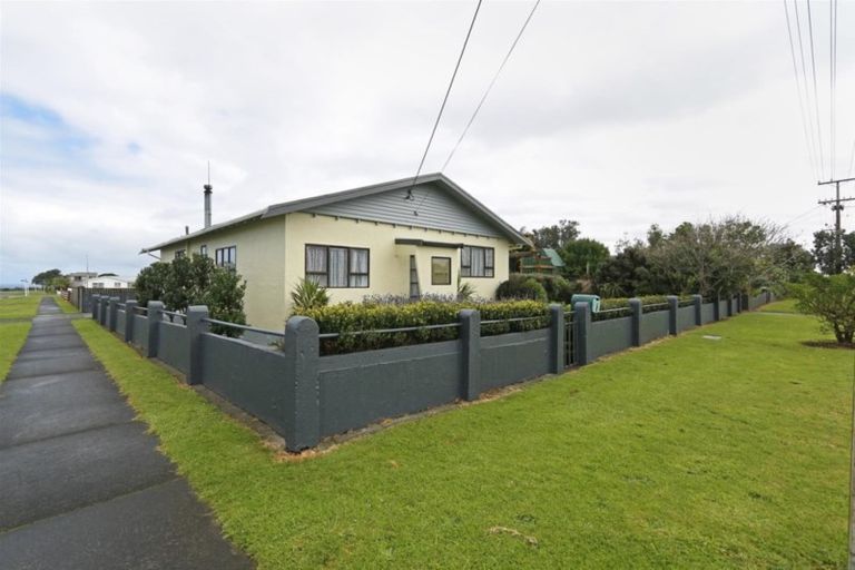 Photo of property in 58 Fox Street, Opunake, 4616