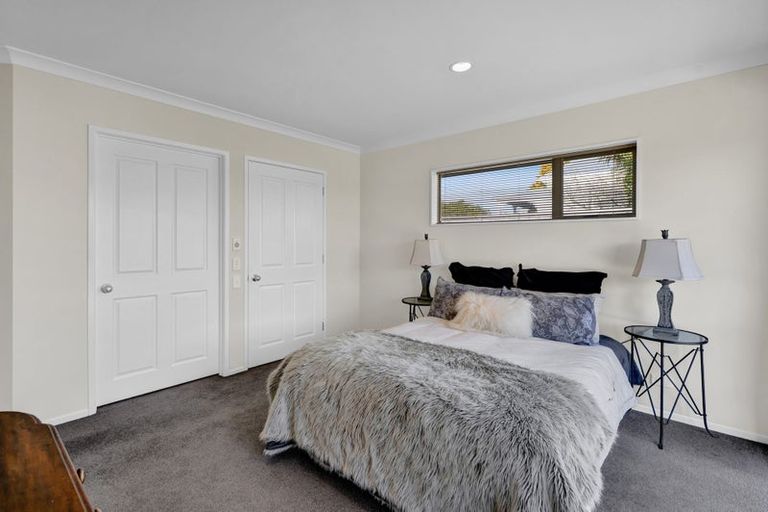 Photo of property in 20 Kahikatea Street, Inglewood, 4330