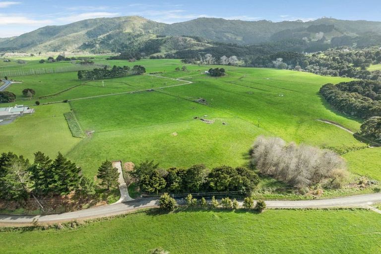 Photo of property in 650 Komokoriki Hill Road, Makarau, Warkworth, 0981