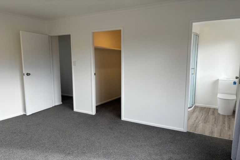 Photo of property in 1/20 Greta Place, Stanmore Bay, Whangaparaoa, 0932