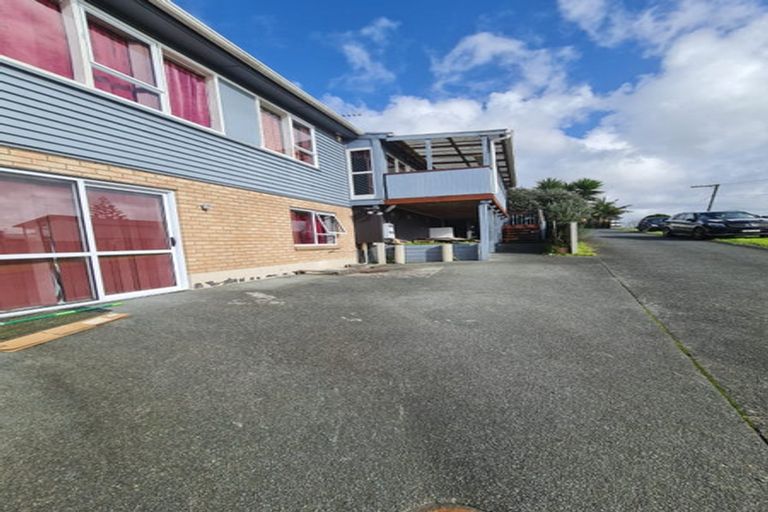 Photo of property in 39 Sunnyside Road, Sunnyvale, Auckland, 0612