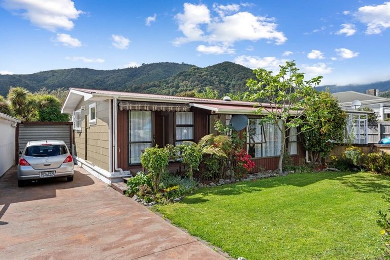 Photo of property in 22a York Street, Picton, 7220