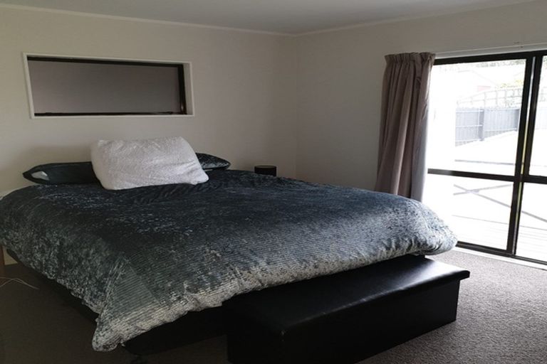 Photo of property in 21 Churchill Terrace, Waiuku, 2123