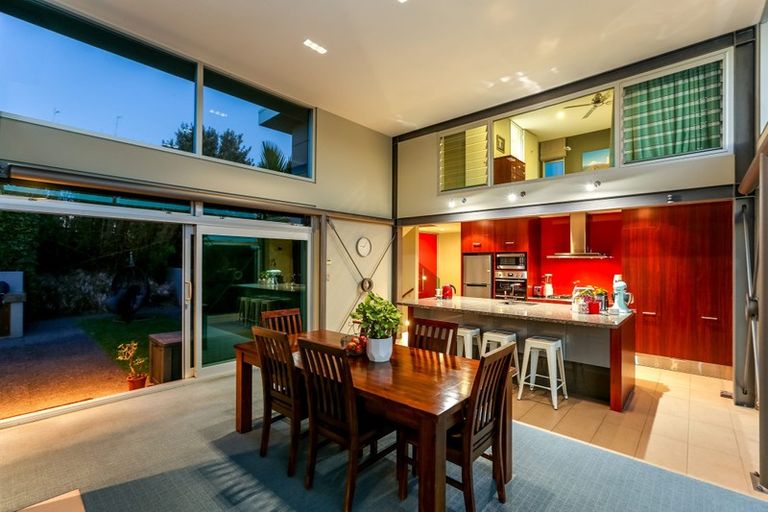 Photo of property in 6b Highfield Place, Highlands Park, New Plymouth, 4312