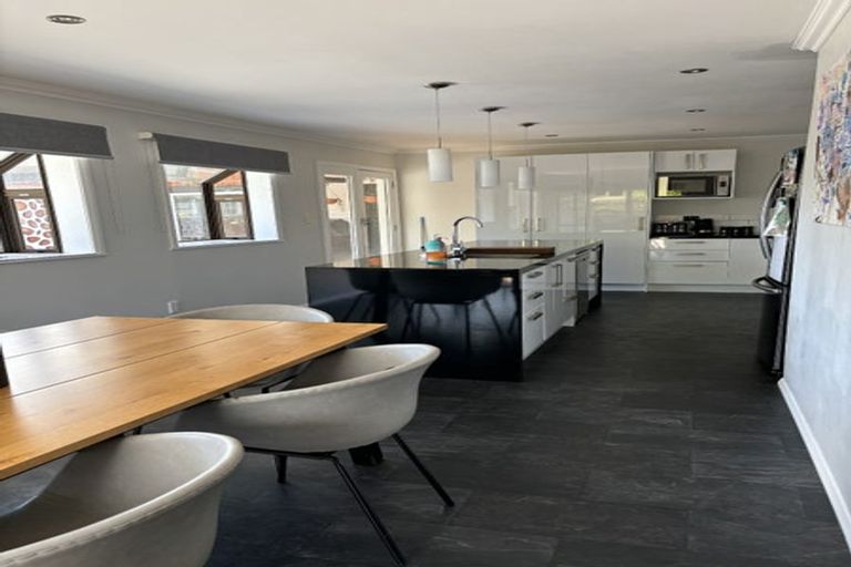 Photo of property in 127 Upper Fitzherbert Road, Wainuiomata, 5373