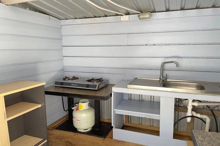 Photo of property in 9 Para Close, Fairview Heights, Auckland, 0632