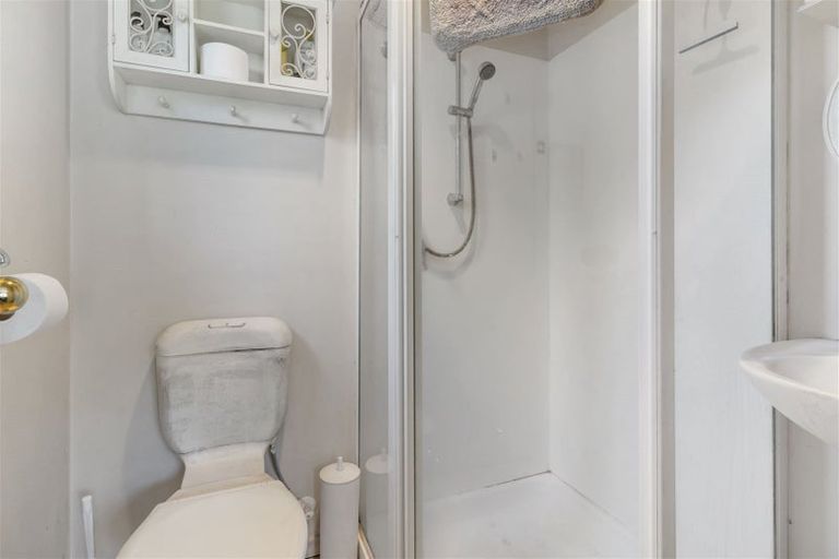 Photo of property in 2b Hall Avenue, Mangere, Auckland, 2022