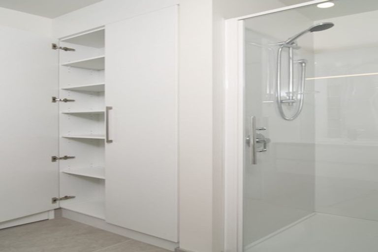 Photo of property in Riverena Flats, 377 Barbadoes Street, Christchurch Central, Christchurch, 8011