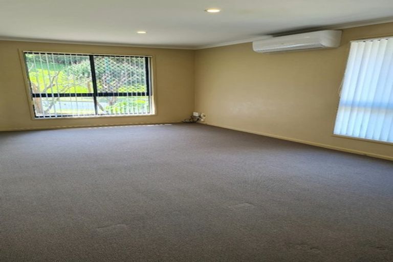 Photo of property in 90 Pinecrest Drive, Gulf Harbour, Whangaparaoa, 0930