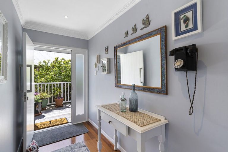 Photo of property in 13 Evelyn Road, Cockle Bay, Auckland, 2014