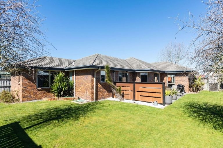 Photo of property in 21 Havana Gardens, Shirley, Christchurch, 8052