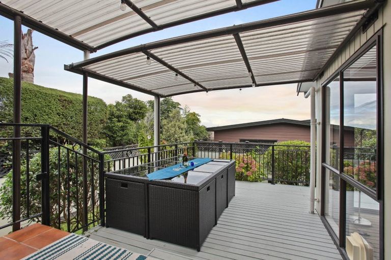 Photo of property in 18 Deanna Drive, West Harbour, Auckland, 0618