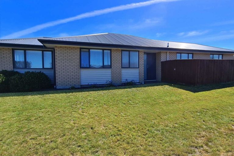 Photo of property in 16 Ledbury Drive, Rolleston, 7615