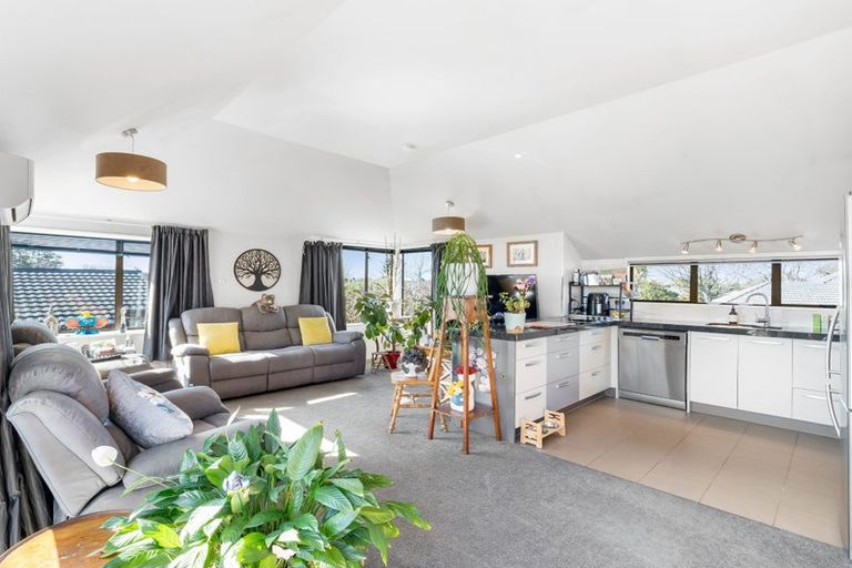 Photo of property in 162a Avonhead Road, Avonhead, Christchurch, 8042