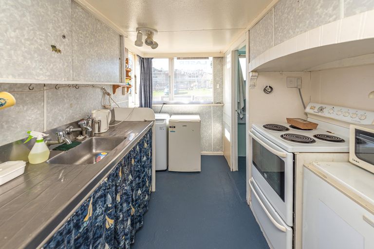 Photo of property in 25-27 Mowhanau Drive, Kai Iwi, Whanganui, 4574