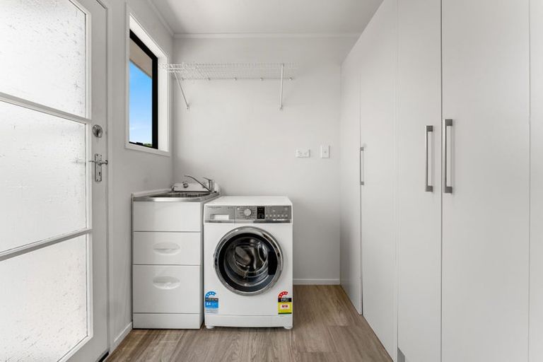 Photo of property in 26 Imogene Way, Half Moon Bay, Auckland, 2012