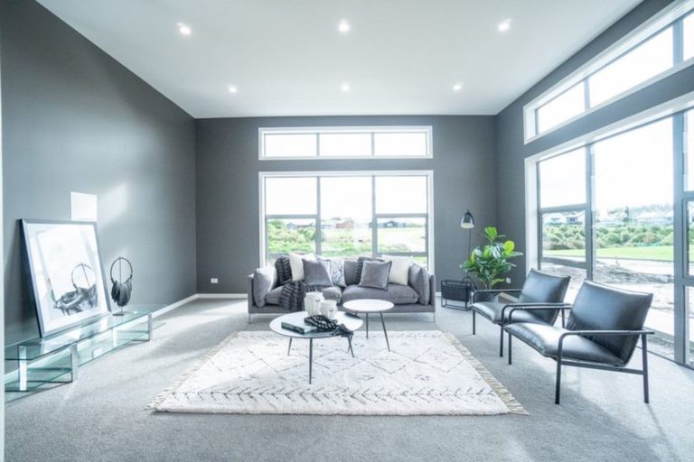 Photo of property in 9 Loveston Lane, Kelvin Grove, Palmerston North, 4470