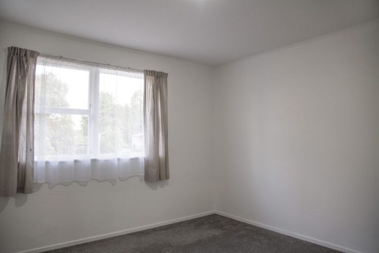 Photo of property in 1/10 Juniper Road, Sunnynook, Auckland, 0620