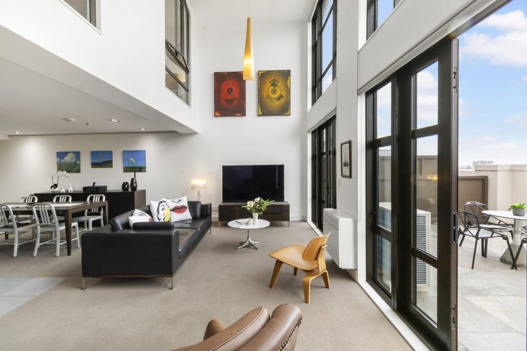 Photo of property in Augusta Apartments, 34/254 Willis Street, Te Aro, Wellington, 6011