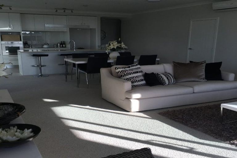 Photo of property in 16 Plantation Terrace, Orewa, 0931