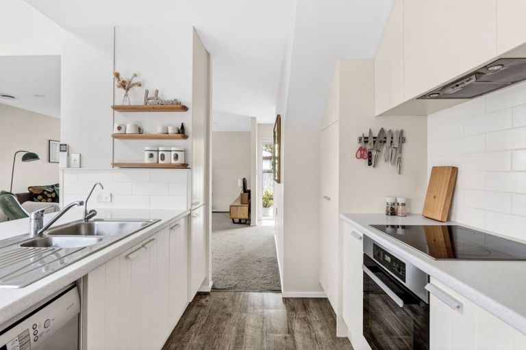 Photo of property in 29a Clare Street, Cambridge, 3434