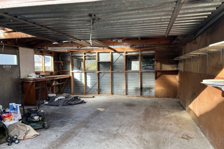 Photo of property in 6 Attlee Crescent, Bryndwr, Christchurch, 8053