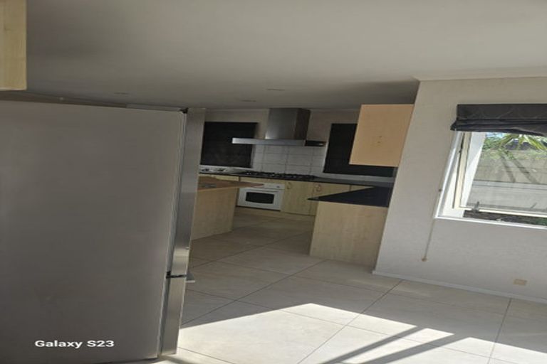 Photo of property in 22 Attymon Lane, East Tamaki, Auckland, 2016