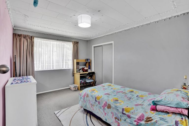 Photo of property in 11 Warkworth Grove, Bell Block, New Plymouth, 4312