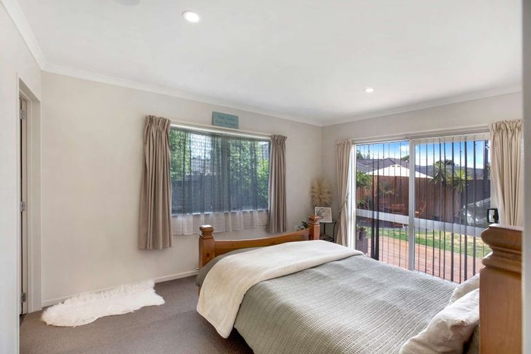 Photo of property in 13 Hansen Place, Takanini, 2112