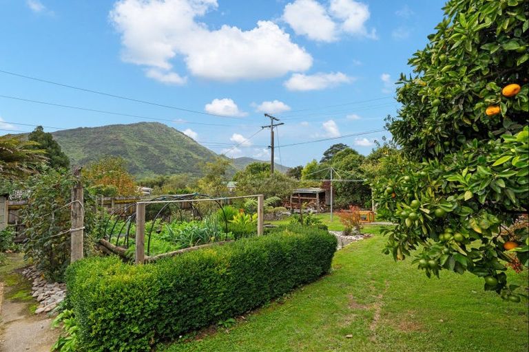 Photo of property in 38 Moenui Road, Havelock, Picton, 7281