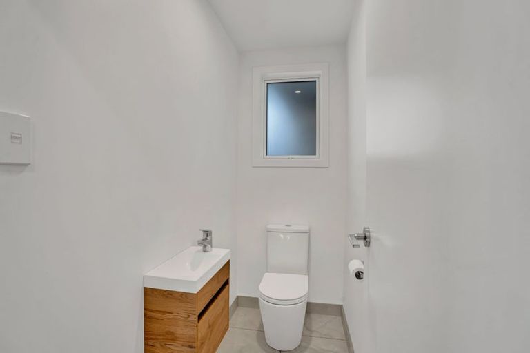 Photo of property in 3 Smith Road, Merrilands, New Plymouth, 4312