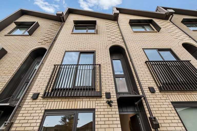 Photo of property in 2/28 Westgate Drive, Westgate, Auckland, 0614