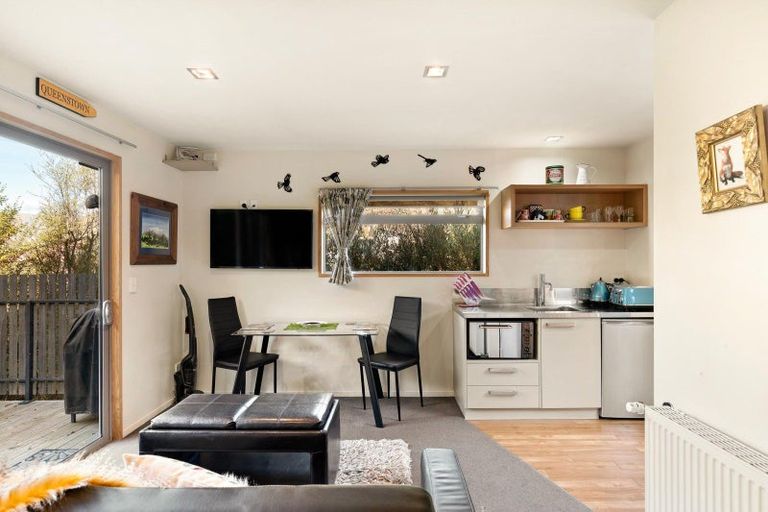 Photo of property in 2 Morning Star Terrace, Arthurs Point, Queenstown, 9371