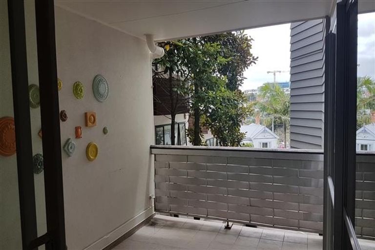Photo of property in 1d/44 Aitken Terrace, Kingsland, Auckland, 1021