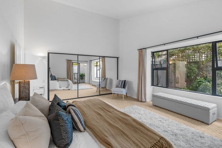 Photo of property in 8 Church Lane, Merivale, Christchurch, 8014