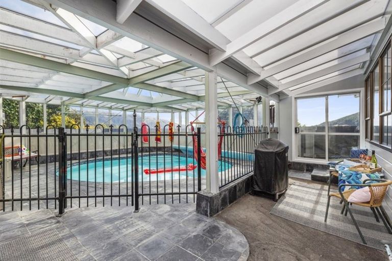 Photo of property in 56 Woodman Drive, Tawa, Wellington, 5028