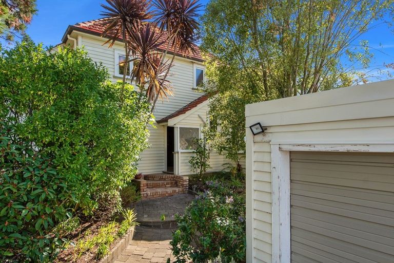 Photo of property in 82 Lake Crescent, Hamilton Lake, Hamilton, 3204