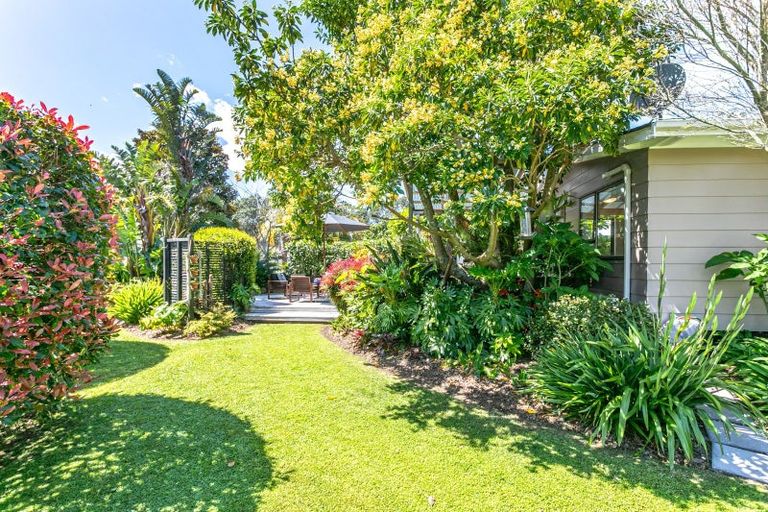 Photo of property in 225 Moana Anu Anu Avenue, Whangamata, 3620