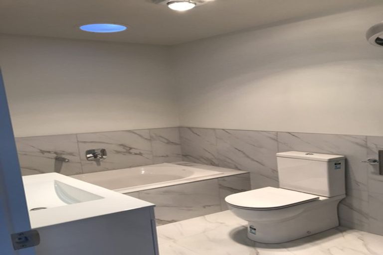 Photo of property in 1 Sophie Lane, Henderson, Auckland, 0612