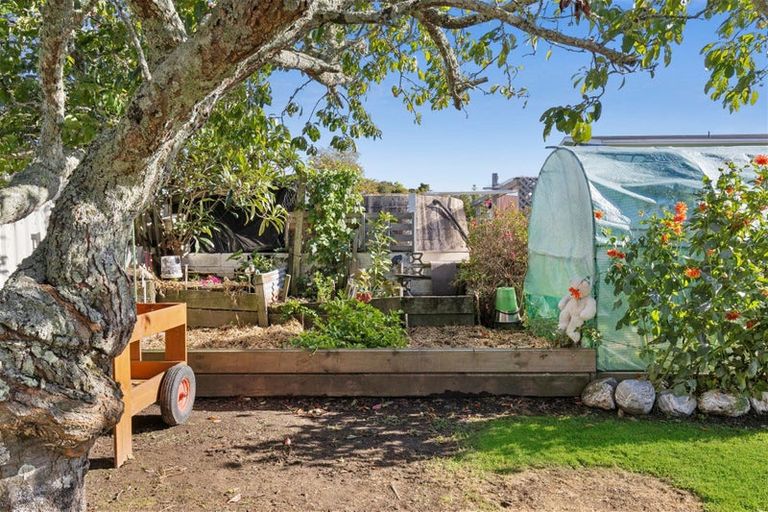 Photo of property in 684 Abel Tasman Drive, Clifton, Takaka, 7183