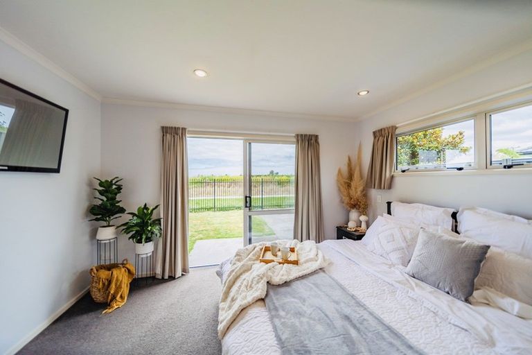 Photo of property in 33 Mcnaughton Place, Onekawa, Napier, 4110