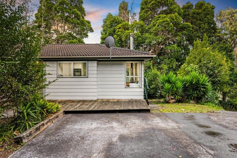 Photo of property in 11 Kilcar Place, Massey, Auckland, 0614