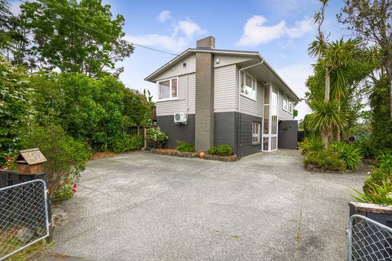 Photo of property in 42 Konini Road, Titirangi, Auckland, 0604