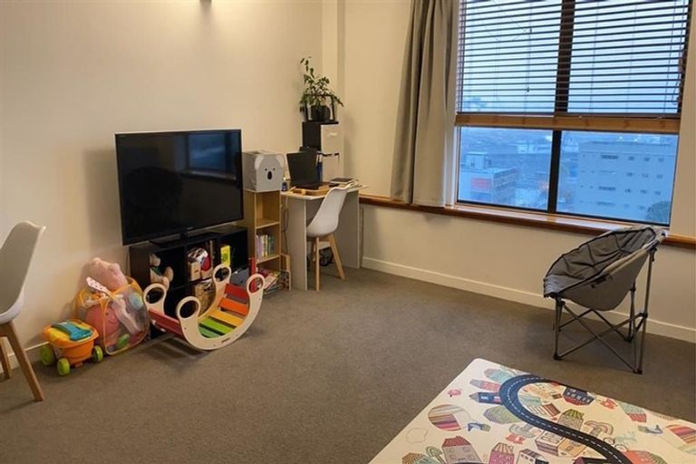 Photo of property in Hobson Court Flats, 86/70 Hobson Street, Thorndon, Wellington, 6011