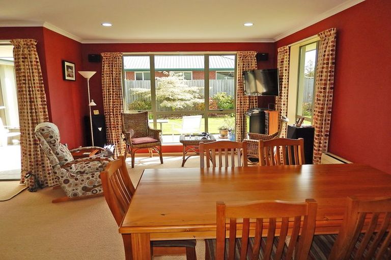 Photo of property in 12 Hannah Place, Holmes Hill, Oamaru, 9401